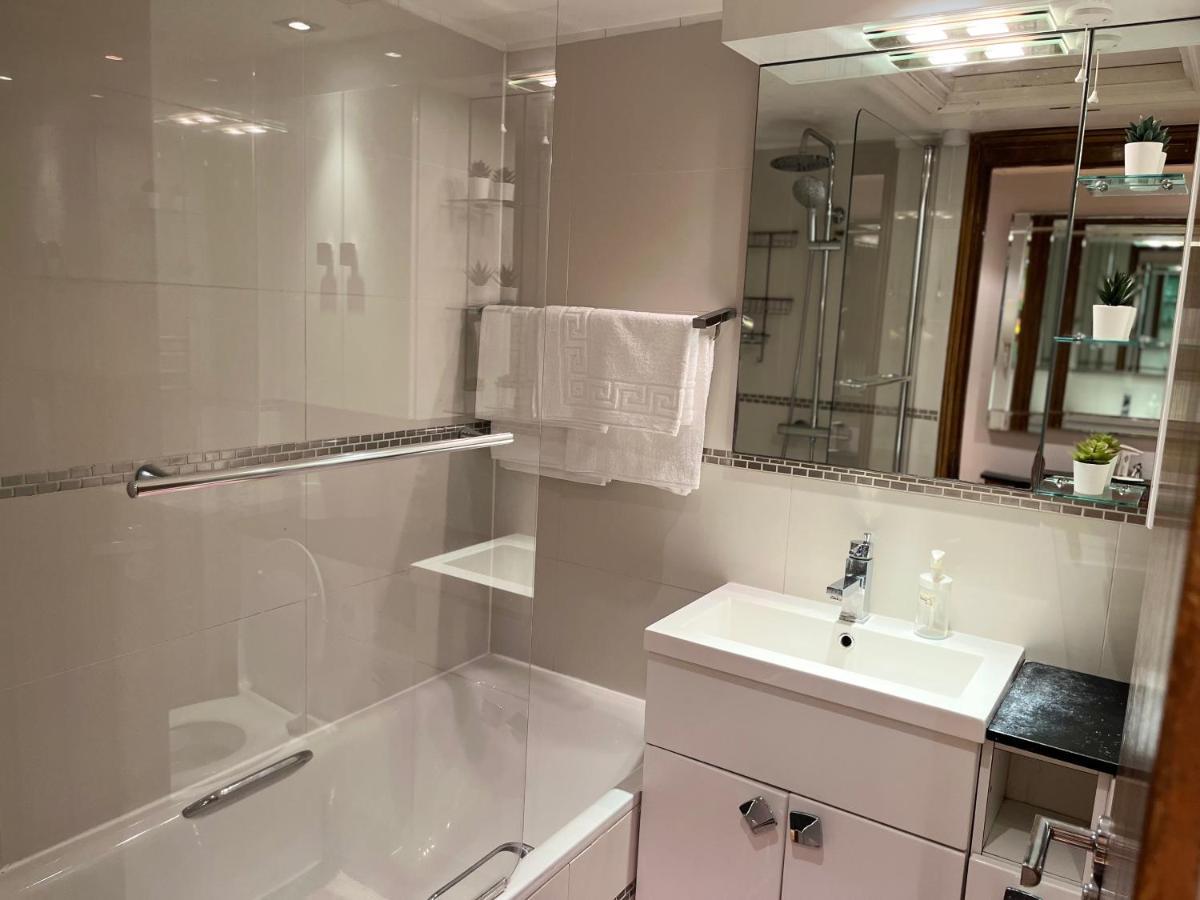 Stunning 1 Bedroom In Stunning Location - Mayfair Area Лондон Екстер'єр фото