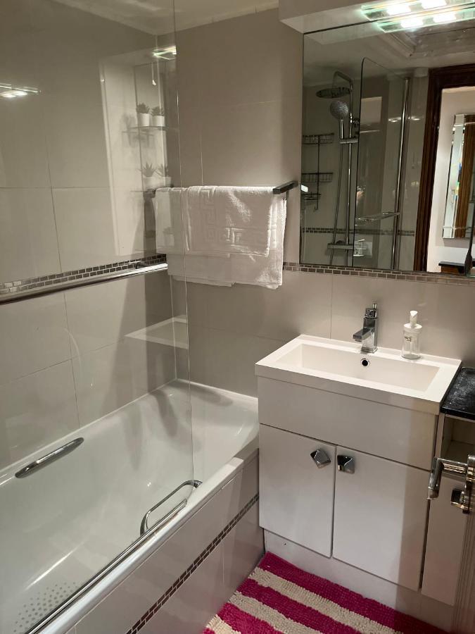 Stunning 1 Bedroom In Stunning Location - Mayfair Area Лондон Екстер'єр фото
